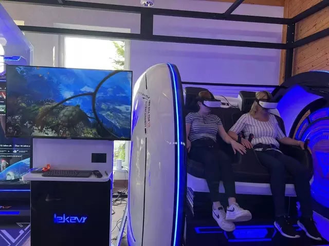 space-shuttle-2-9d-vr-cinema-germany-game-center-interior