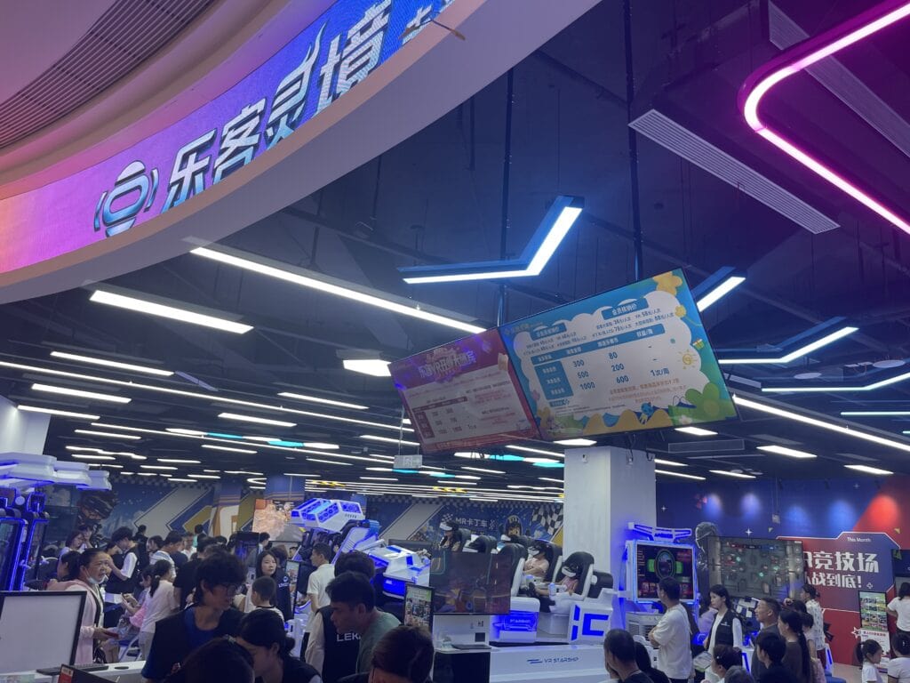 Virtual Reality Examples: A 1,000+m² VR Project